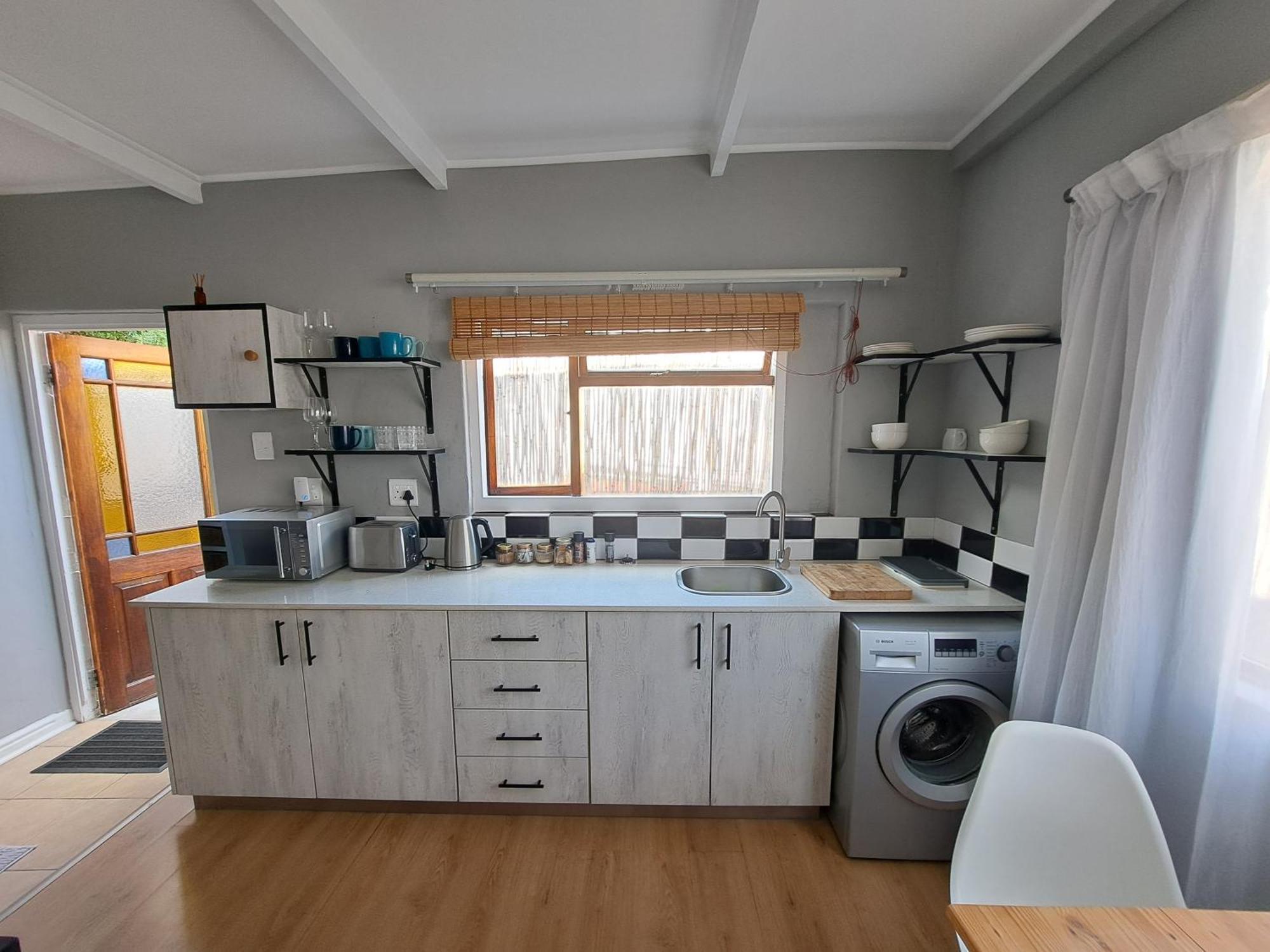 Holiday home Mons Pes In Lakeside Cape Town